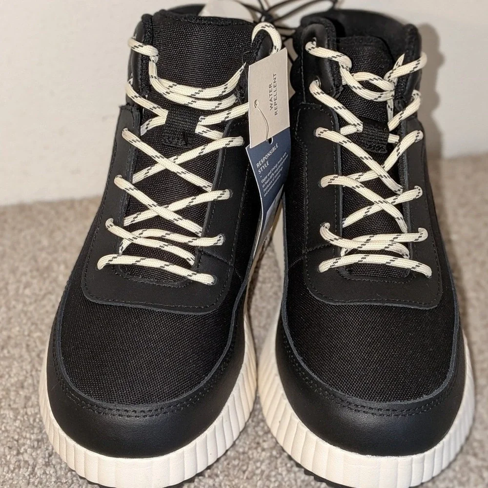 Universal Thread Black Water Repellent High Top Sneaker‎ Boots Size 9 NWT